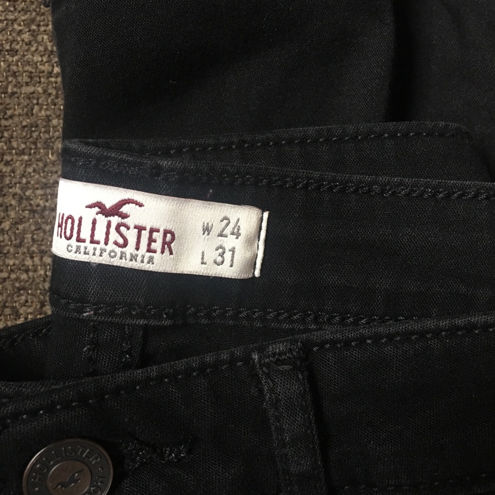 Hollister black skinny jeans!🖤